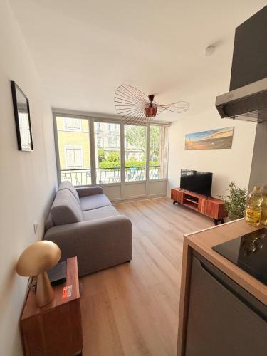 Tournon-sur-Rhone Apartment | Studio with balcony