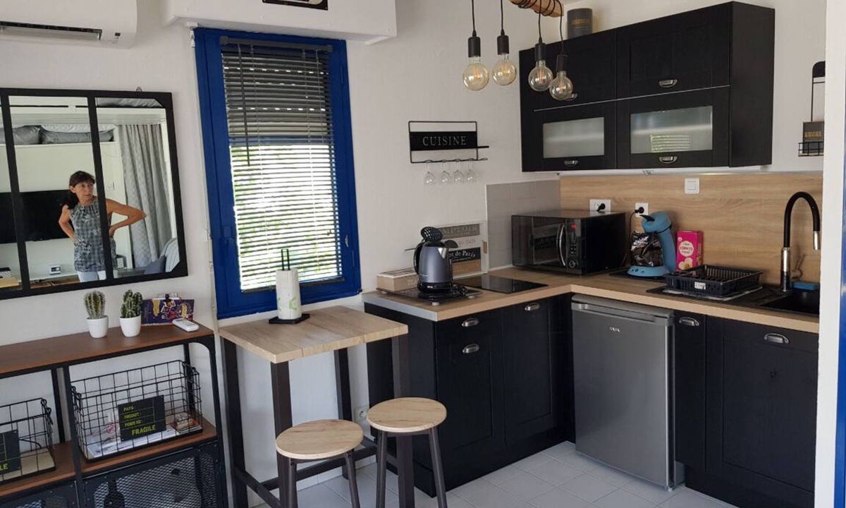Le Grau-Du-Roi Apartment | Studio with big terrace accés direct beach.