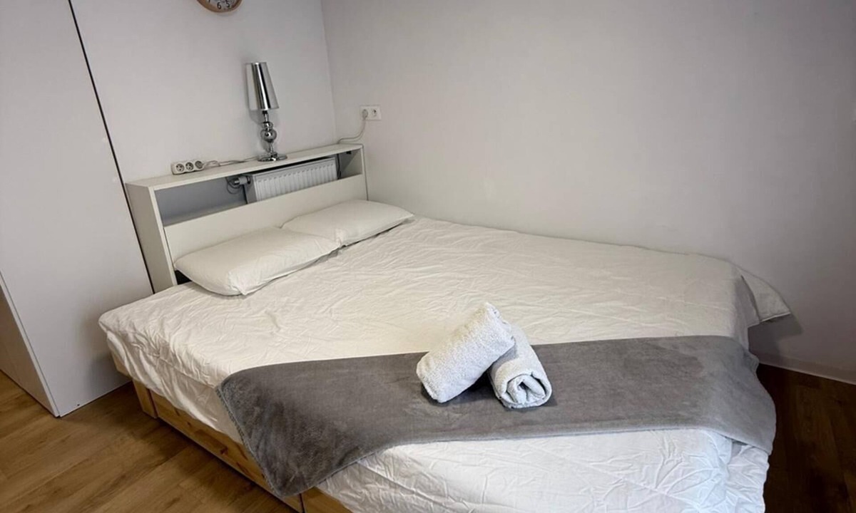 Villerupt Apartment | Studio with Garden