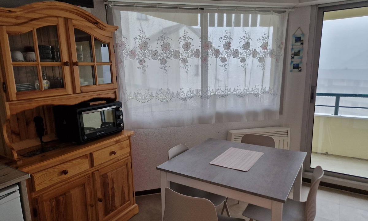 Eaux-Bonnes Apartment | Studio with mountain view (at Gourette ski resort)