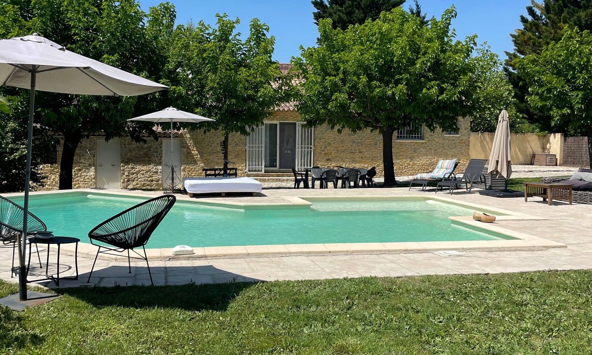 Boisset-et-Gaujac Apartment | Studio with Private Pool, Wi-Fi, and Air Conditioning