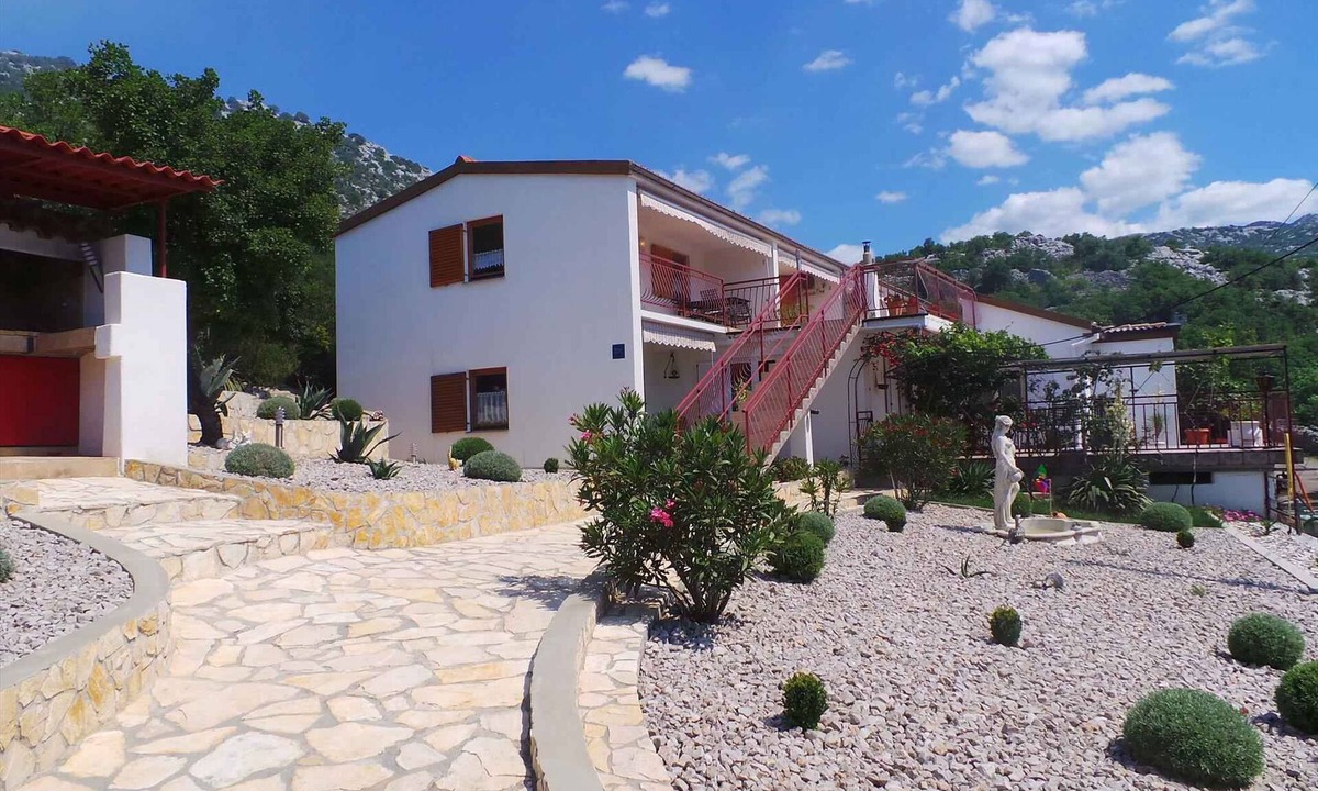 Sveti Juraj Apartment | Studio with pool for 6 people