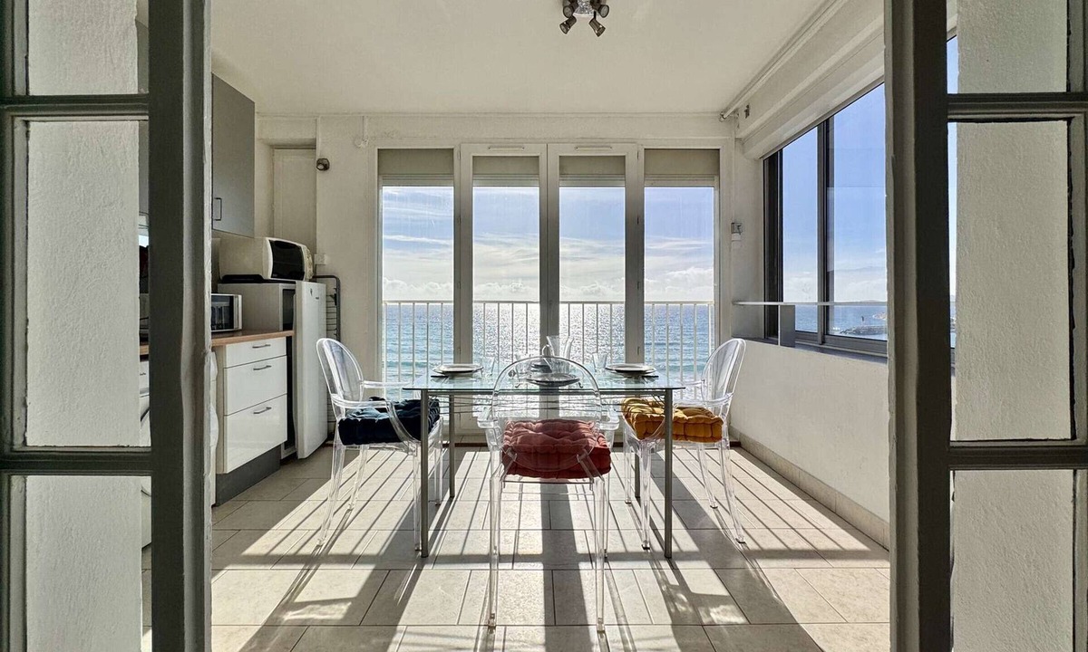 Les Lecques Apartment | Studio with stunning sea view - 2 guests