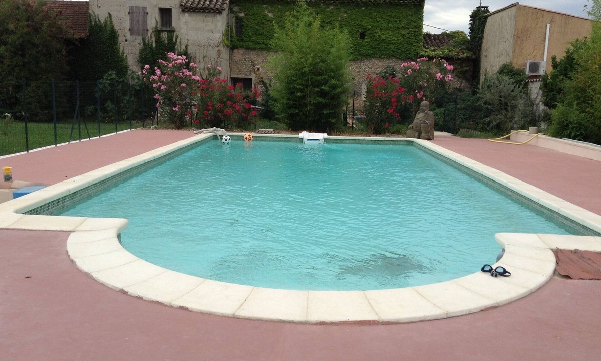 Violes Apartment | Studio with swimming pool in Provence, adapted for disabled