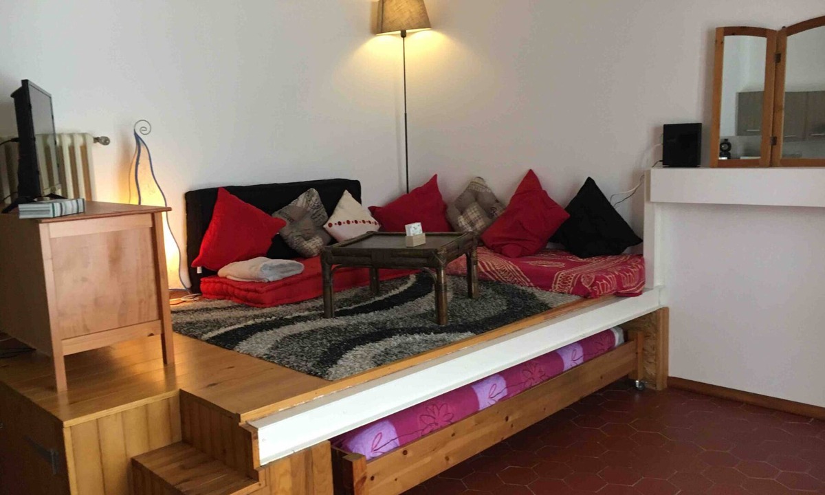 Castelnaudary House | Studio with terrace