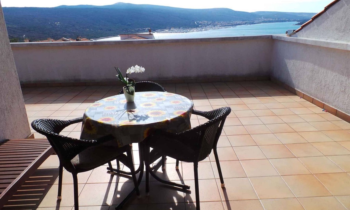 Kornic Apartment | Studio with terrace and sea view