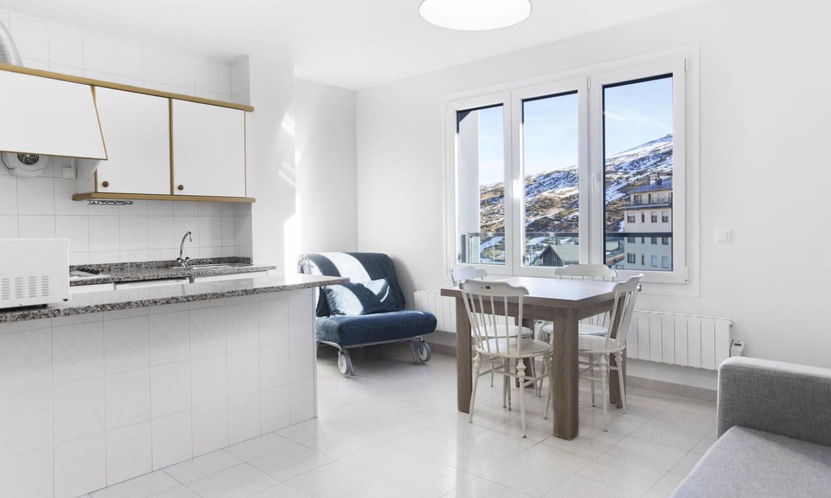 Pas de la Casa Apartment | Studio with Views. 300 mtrs from slopes. PAS DE LA CASA. 34