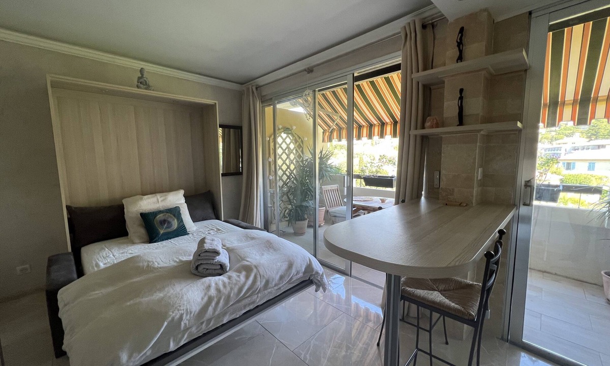 Le Cannet Apartment | Studio ZEN de Standing - 10 mn Cannes