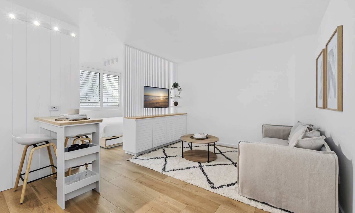 Bondi Junction Apartment | Studio3: Chic Bondi Abode with Pool & A/C