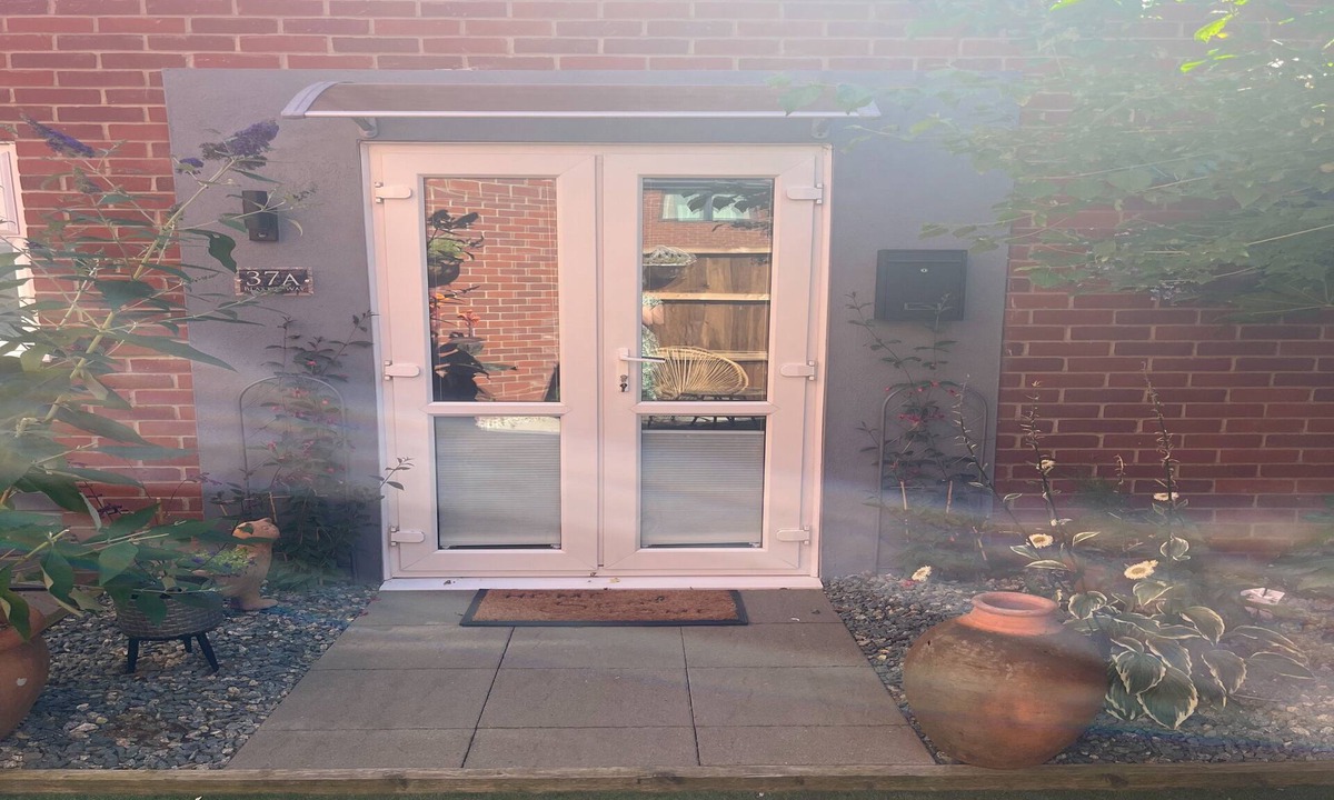 Sprowston Apartment | Stunning 1-bed Private Apartment in Norwich