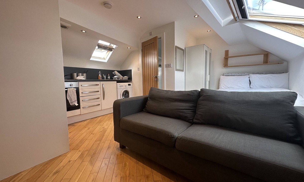 Pudsey Apartment | Stunning 1-Bed Studio in Pudsey