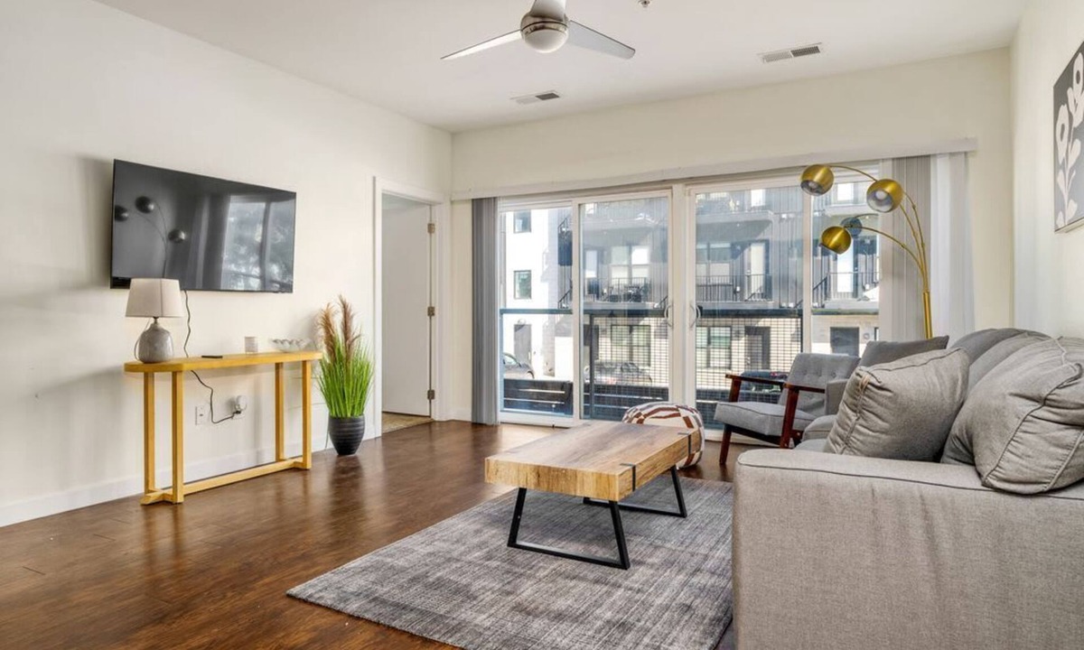 Grandview Heights Apartment | Stunning 1 Bedroom Luxury unit with a Pool