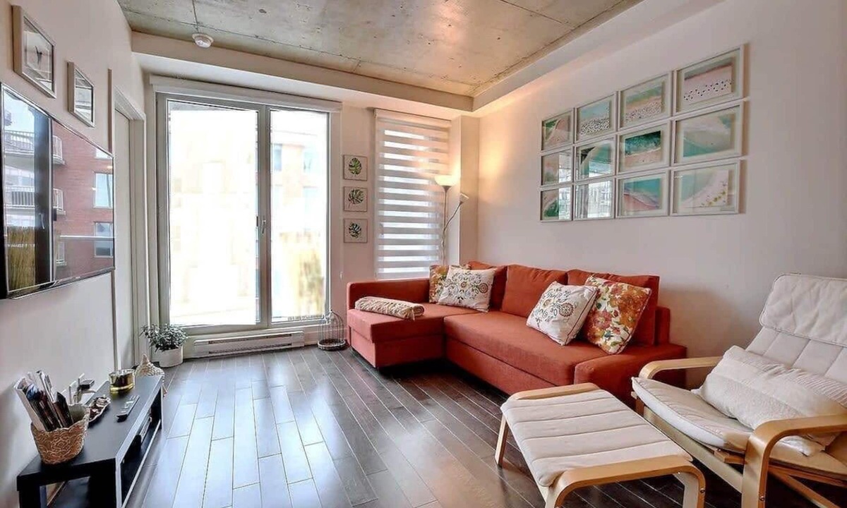 Shaughnessy Village Condo | Stunning 1BR Condo with Balcony in Heart of MTL