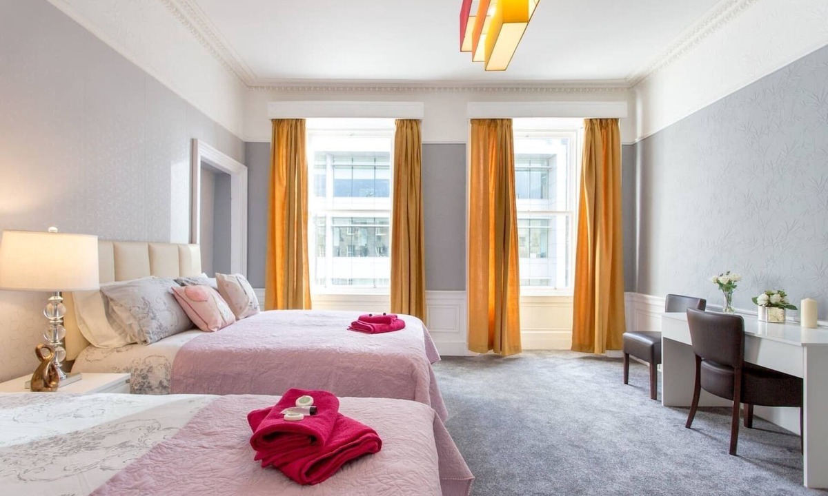 Tollcross Apartment | Stunning 2-Bed Apartment in Central Edinburgh