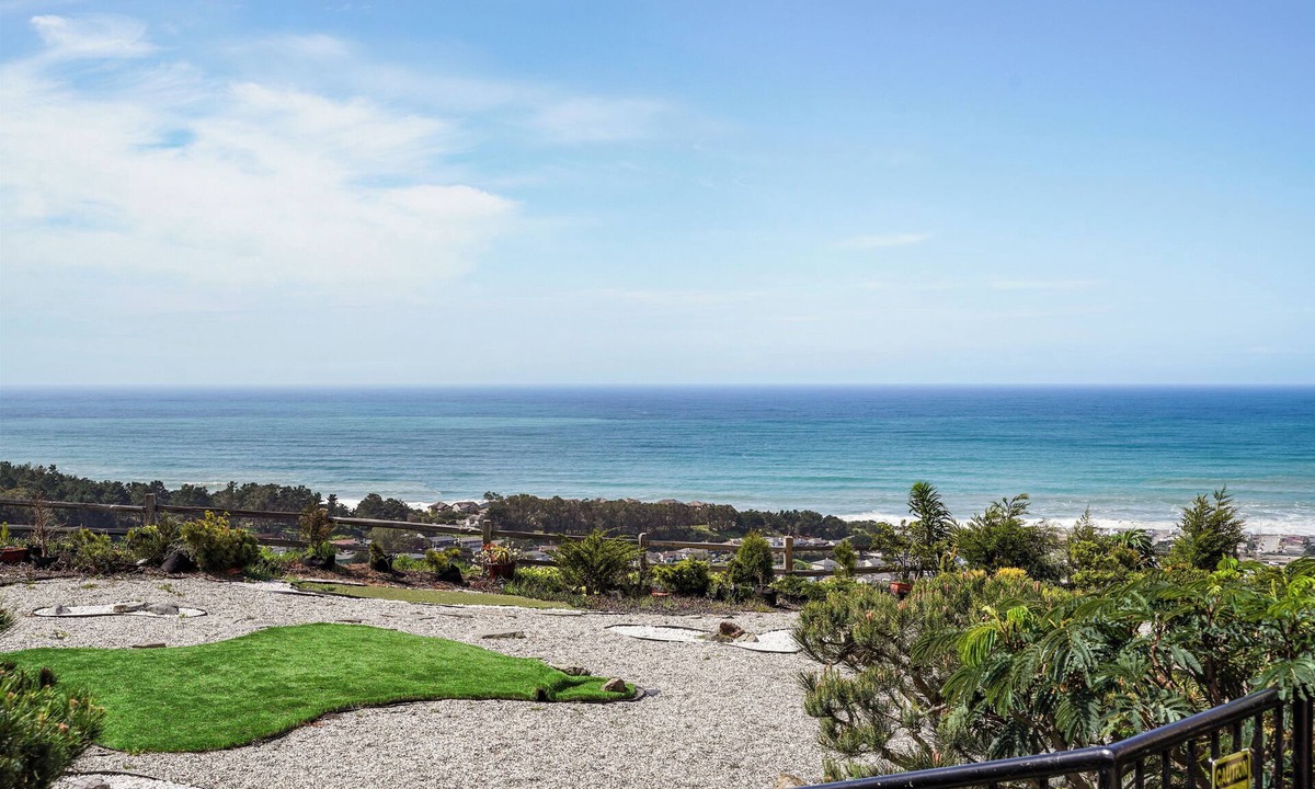 Pacifica Apartment | Stunning 2BR Ocean Mountain Sunset View