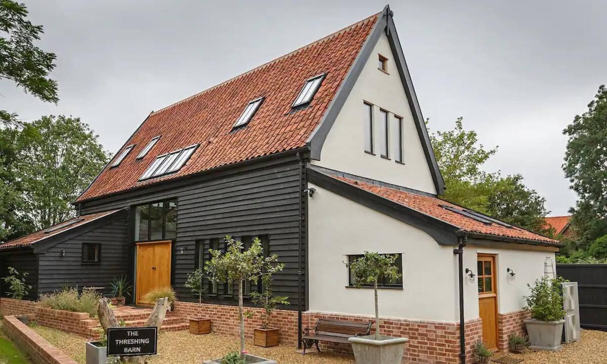 Forncett House | Stunning 3-Bed Barn in Norfolk