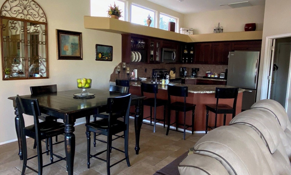 Ocotillo House | Stunning 3 bed/2.5 bath Overlooking Ocotillo Golf Course w/Heated pool & Hottub