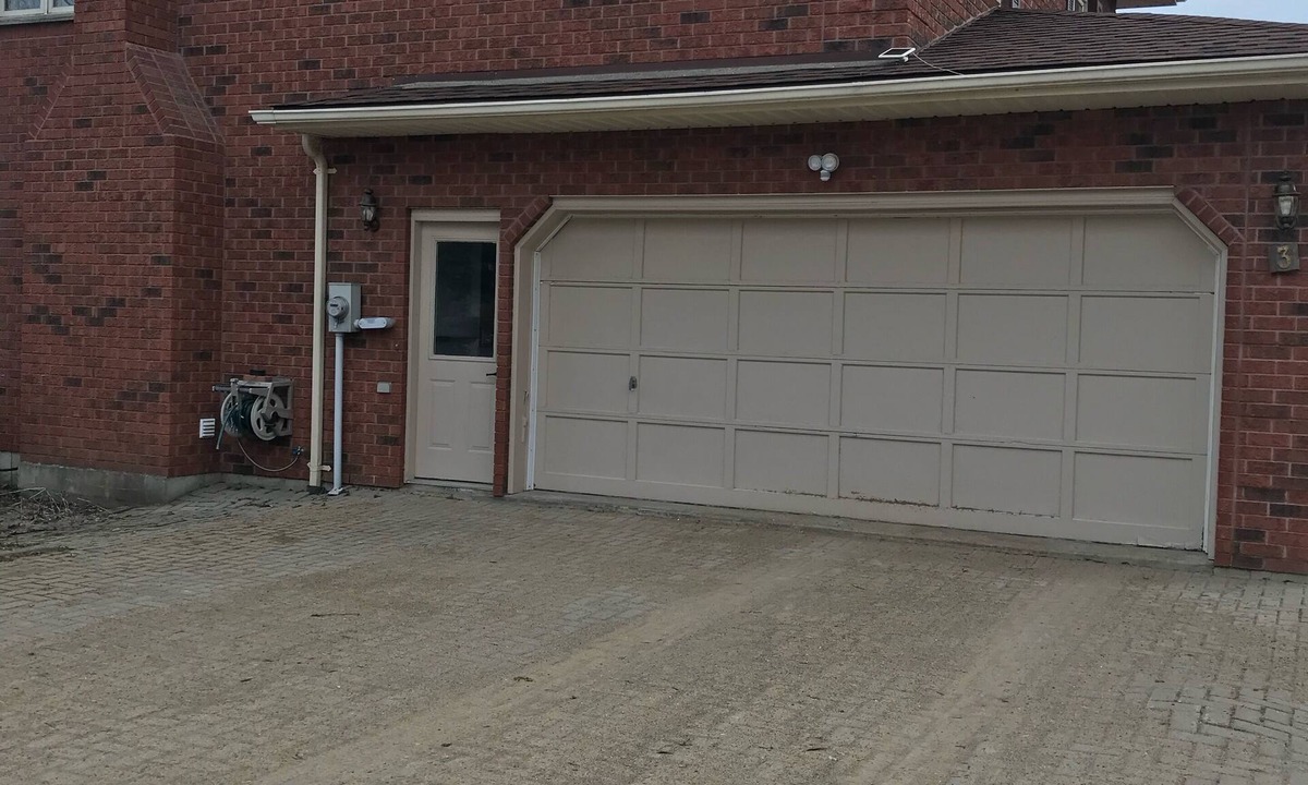 Manitowaning House | Stunning 3 bedroom Lake House