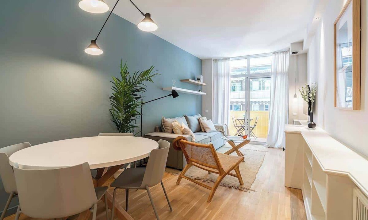 El Parc i la Llacuna del Poblenou Apartment | Stunning 3-Bedroom near City Center & Beach