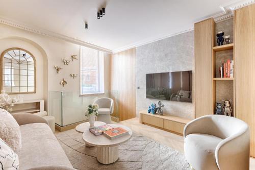 5th Arrondissement Apartment | Stunning 3BD near Pantheon & Luxembourg Garden