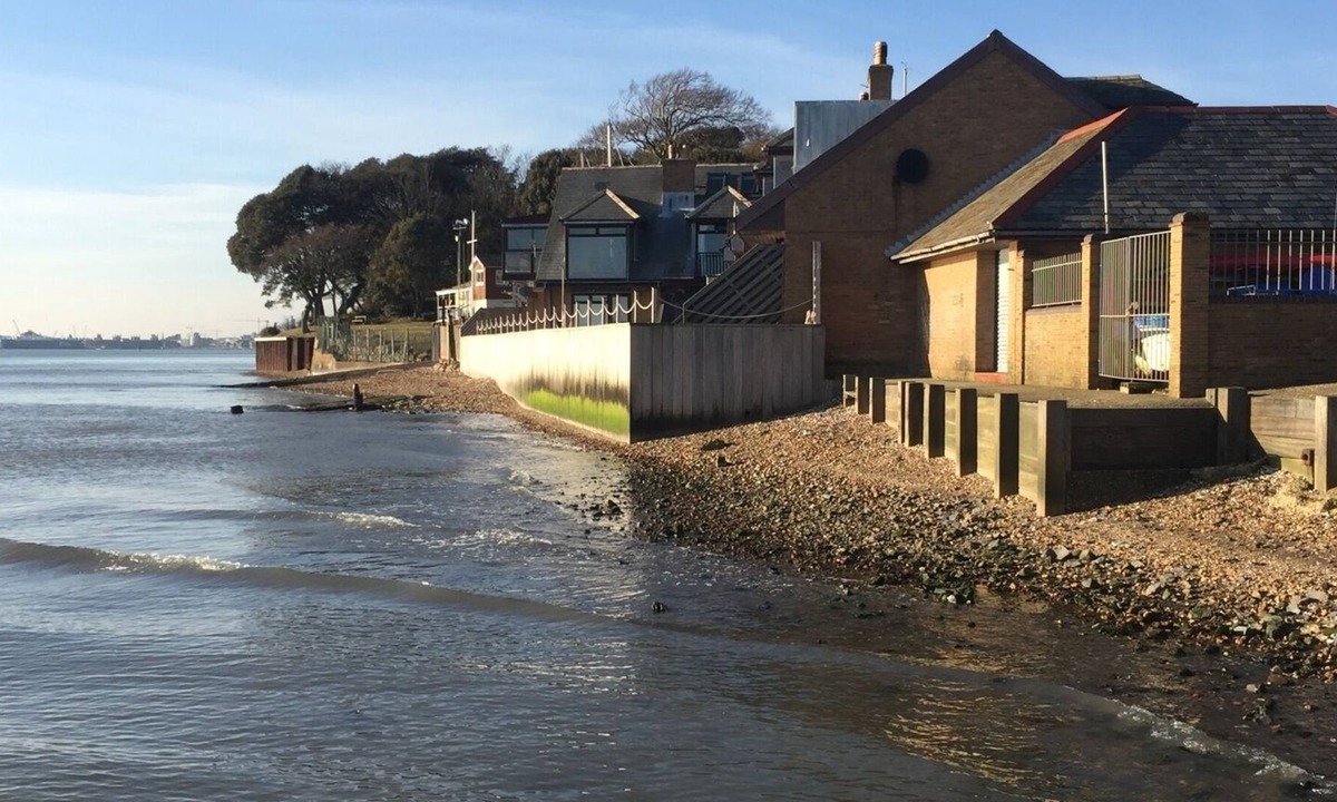 Netley House | Stunning 3bed beach house