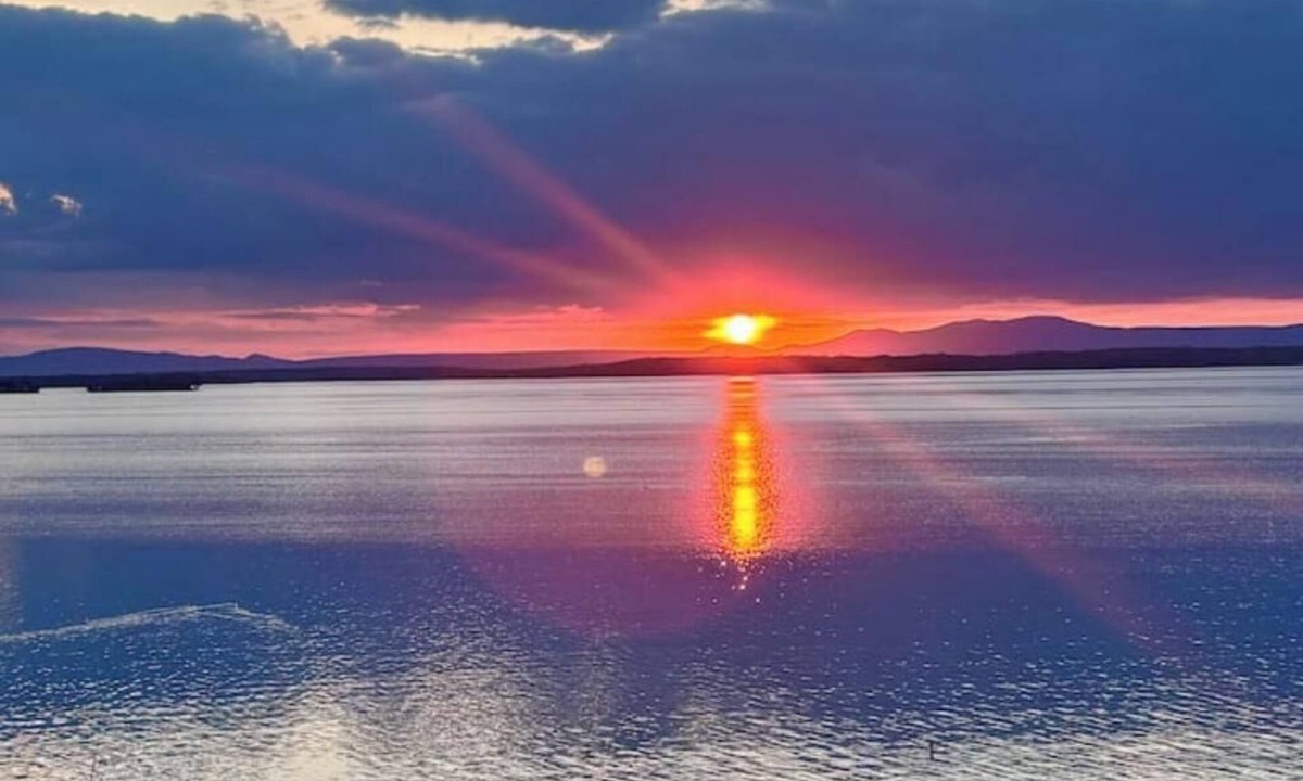 Chittenden County House | Stunning 3BR Home w/Lake access/hot tub