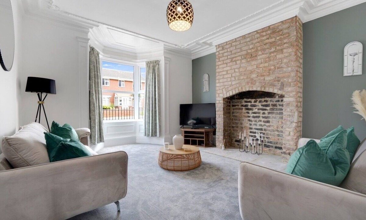 Westoe House | Stunning 4 Bed Home,FREE Parking