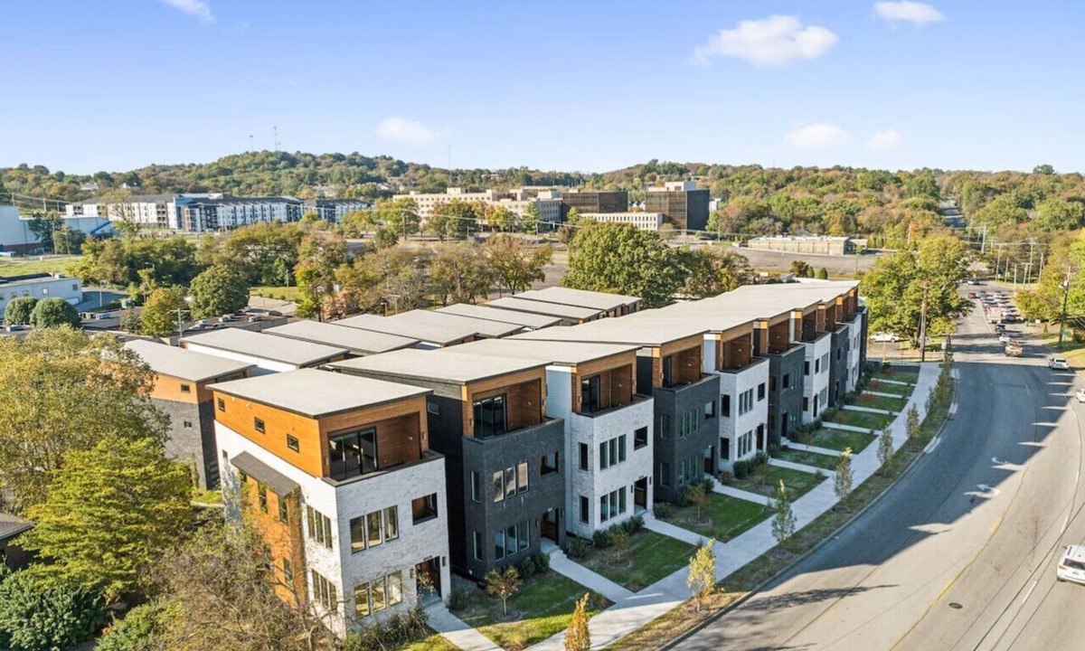 Madison House | Stunning 4 Bedroom/4.5 Bath Home w/Rooftop Deck!