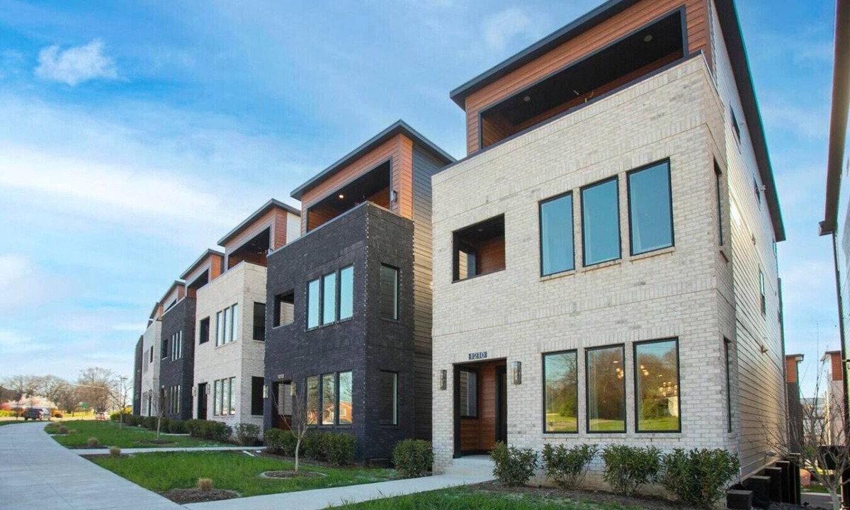 Madison House | Stunning 4 Bedroom/4.5 Bath Home w/Rooftop Deck!