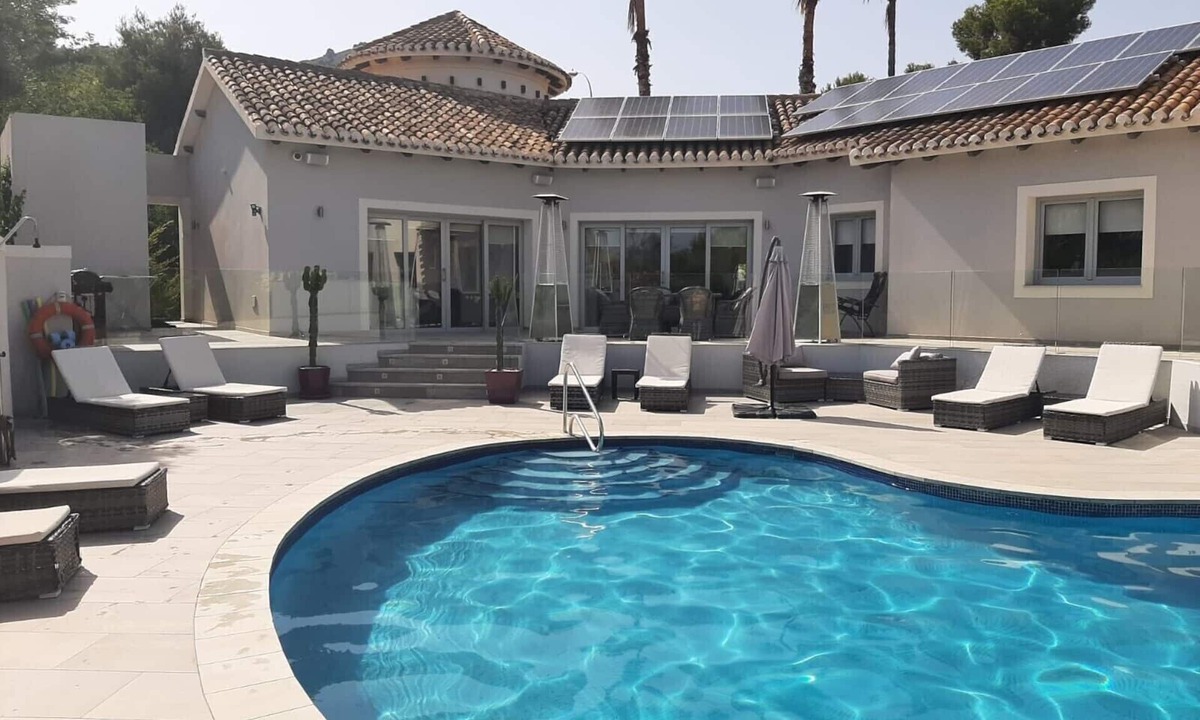 El Beal Villa | Stunning 6 bedroom villa with private pool. Fully wheelchair accessible.