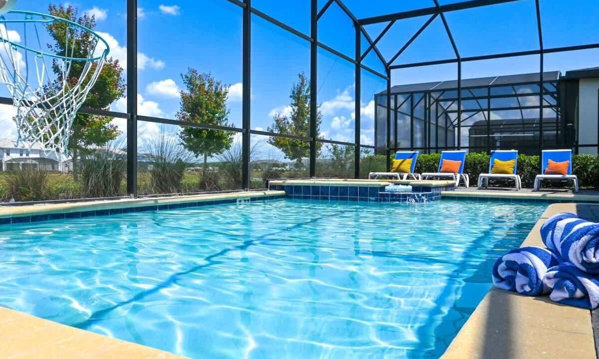 Campbell House | Stunning 6BR Lakeview at Storey Lake Disney - 2929