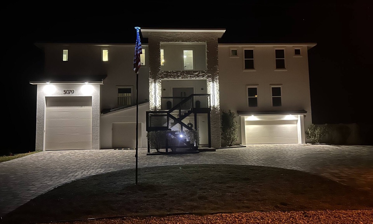 Painters Walk House | Stunning 7BR Oceanfront Home, Perfect for Groups