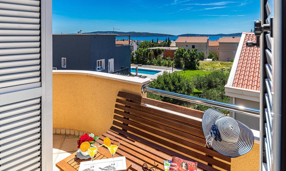 Kastel Kambelovac Apartment | Stunning apartment in Kastel Kambelovac