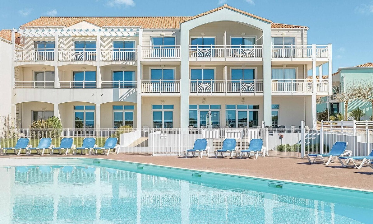 Chateau-d'Olonne Apartment | Stunning apartment in Château-d'Olonne