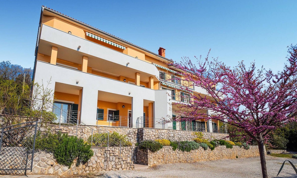 Donji Kraj Apartment | Stunning apartment in Moscenicka Draga