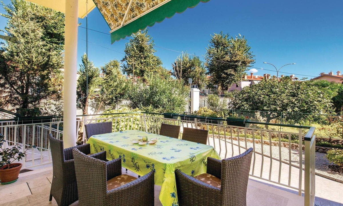 Lovran Apartment | Stunning apartment in Lovran