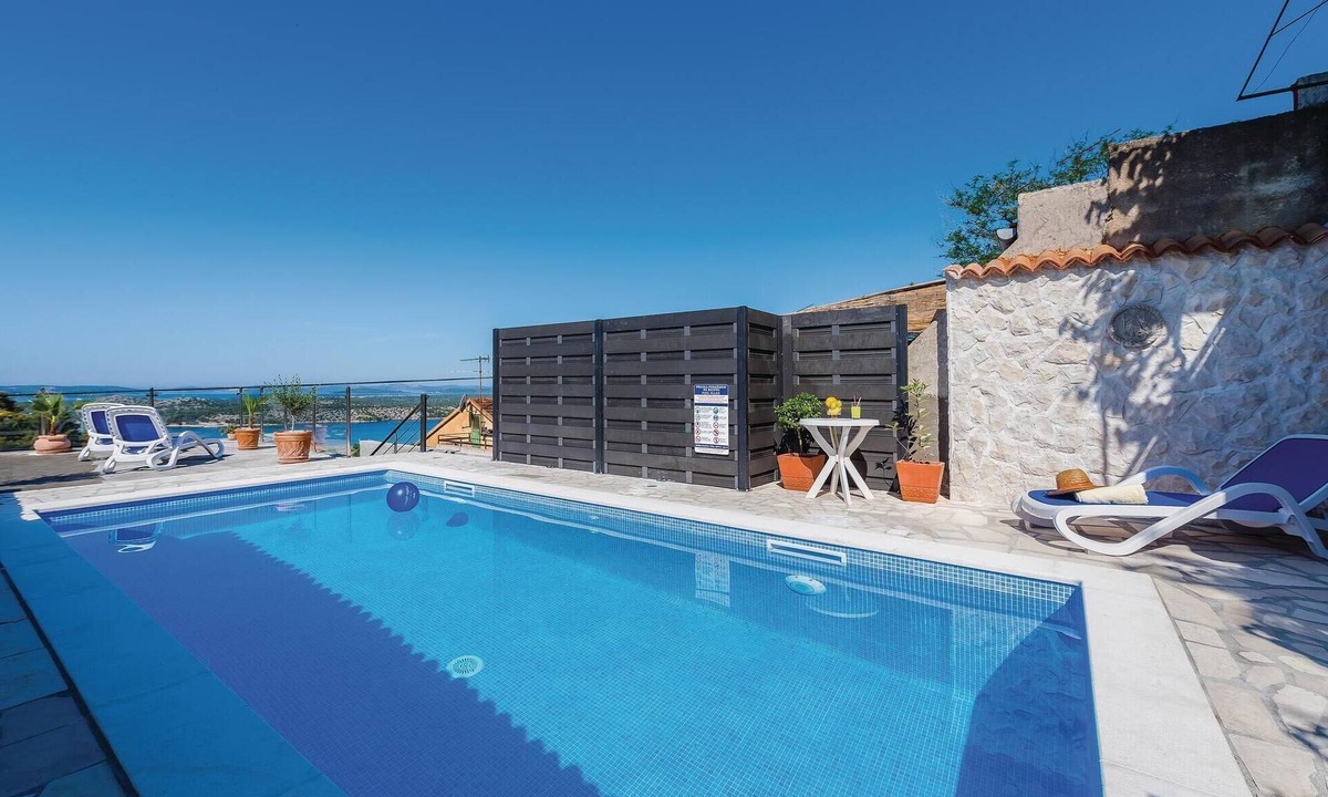 Meterize Apartment | Stunning apartment in Sibenik with sauna