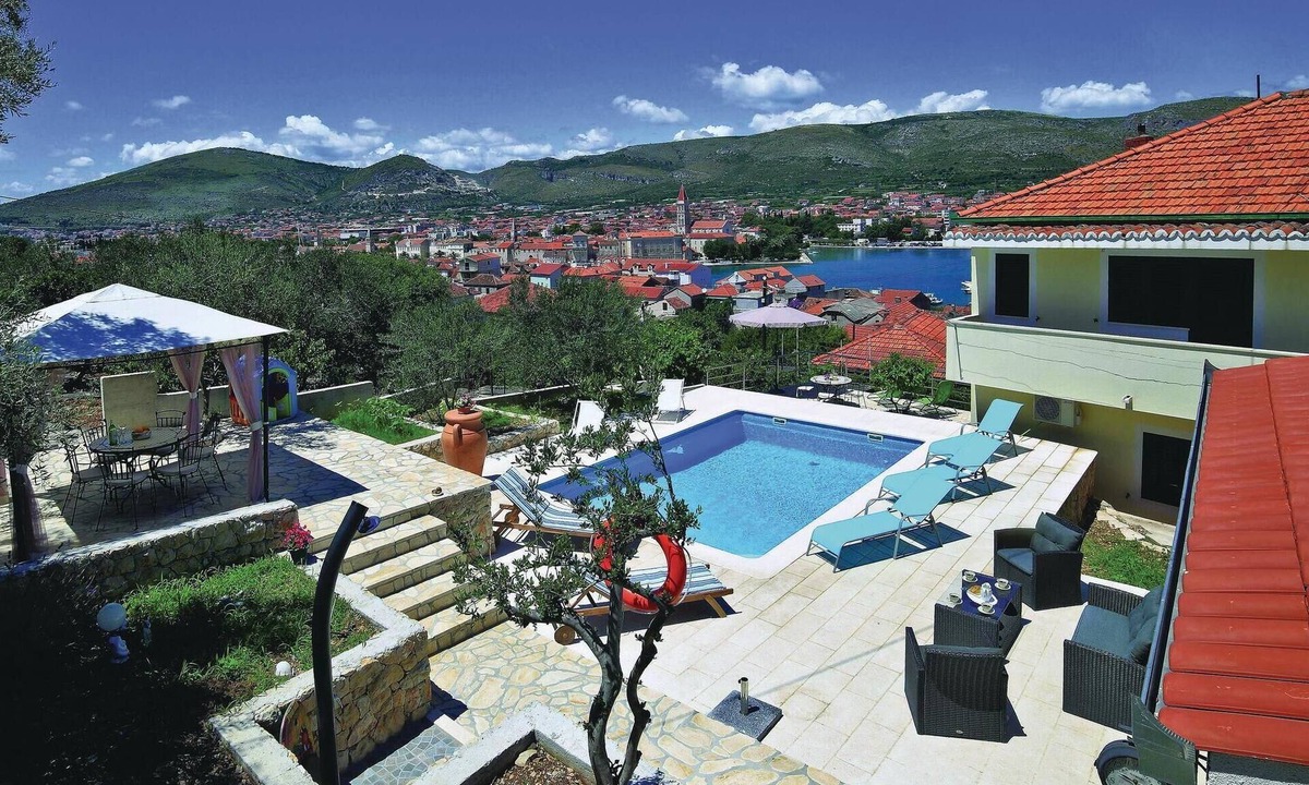 Trogir Apartment | Stunning apartment in Trogir