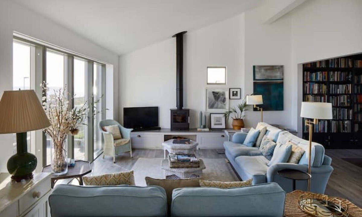 Selsey House | Stunning architect designed eco beachfront property