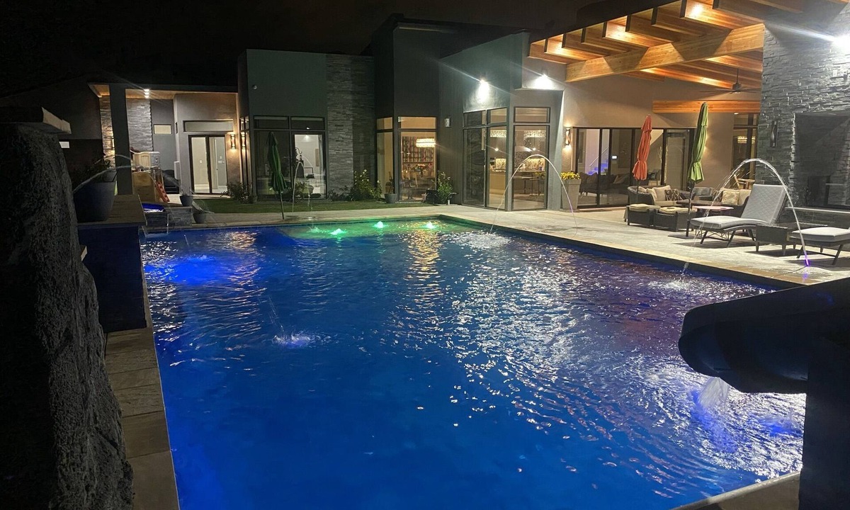 Northeast Heights House | Stunning Award Winning Hideaway Near Balloon Fiesta Park