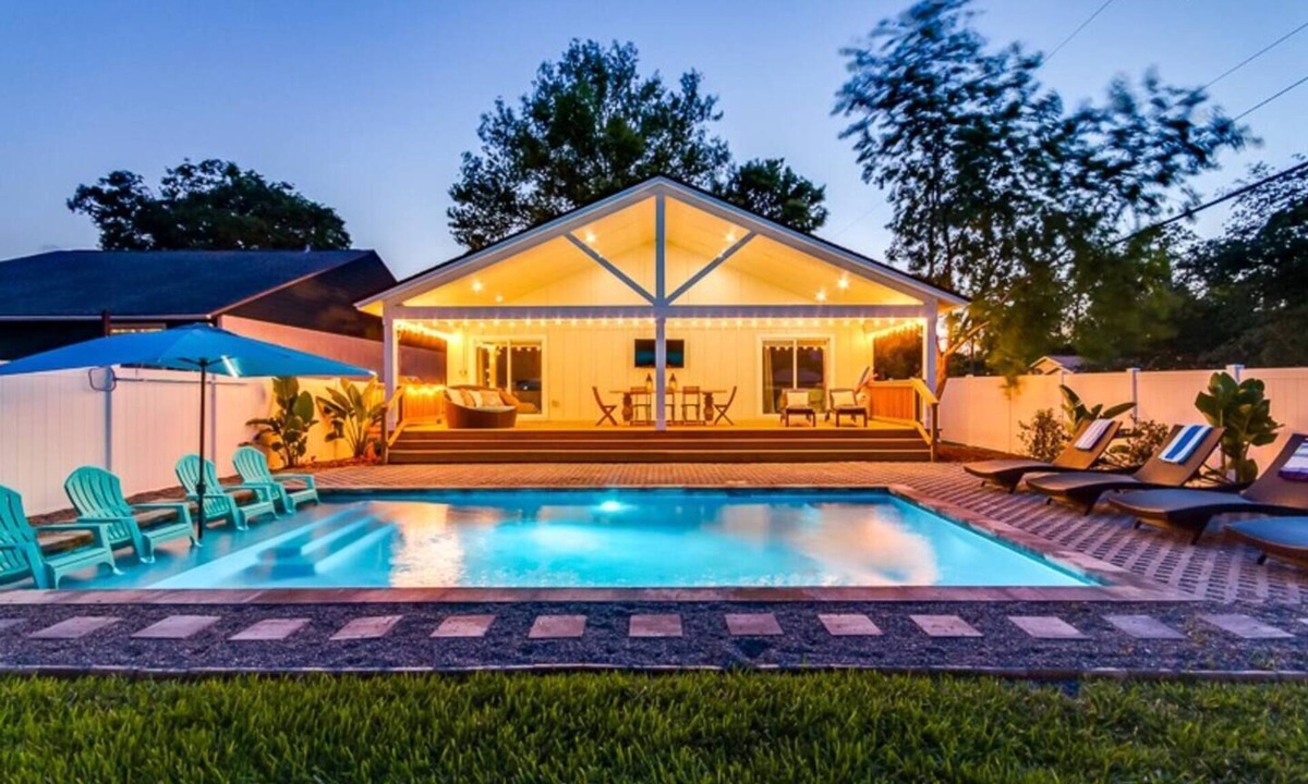 Jacksonville Beach House | Stunning Back Patio & Heated Pool