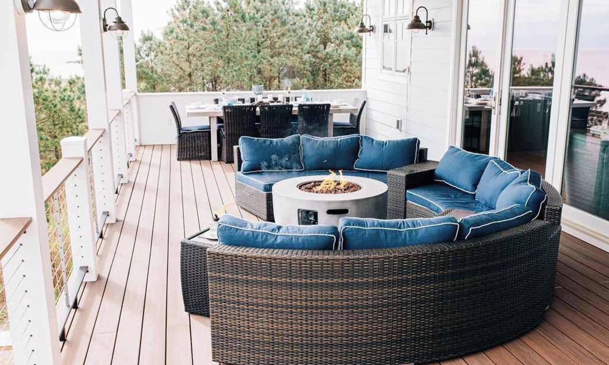 Windmill Point House | Stunning Bay Front Escape + Private Beach + P-Pong