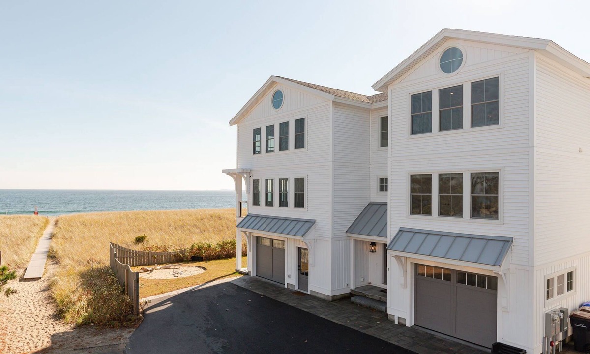 Ocean Park House | Stunning Beachfront Dream Home