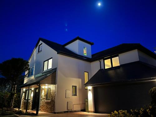 Southsea House | Stunning Beach House Indoor Pool