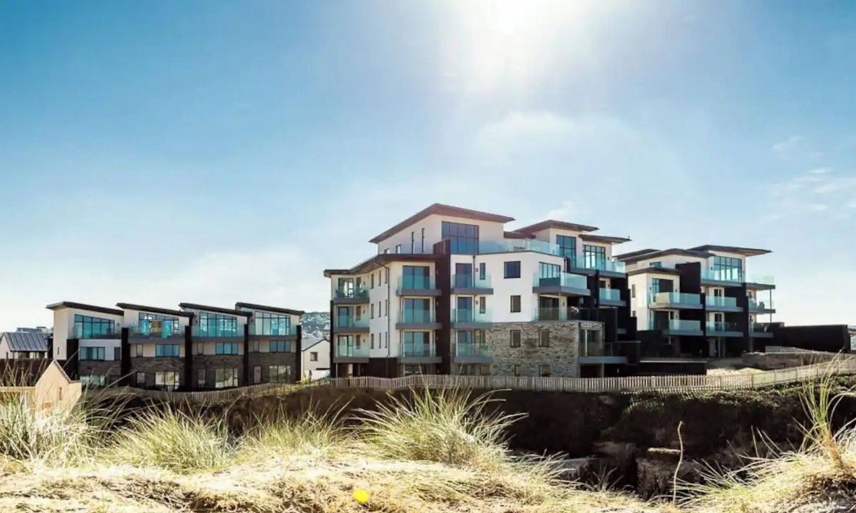 Perranporth Apartment | Stunning Beach Side Apartment