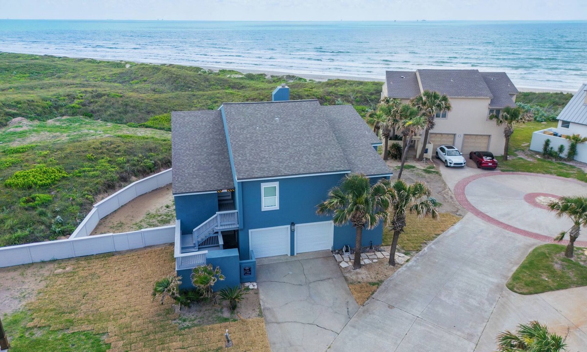 Port Aransas House | Stunning Beach View! Boardwalk Access to the Beach! Community Pool & Hot Tub in