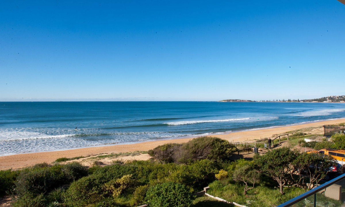 Narrabeen Apartment | Stunning Beachfront Luxury