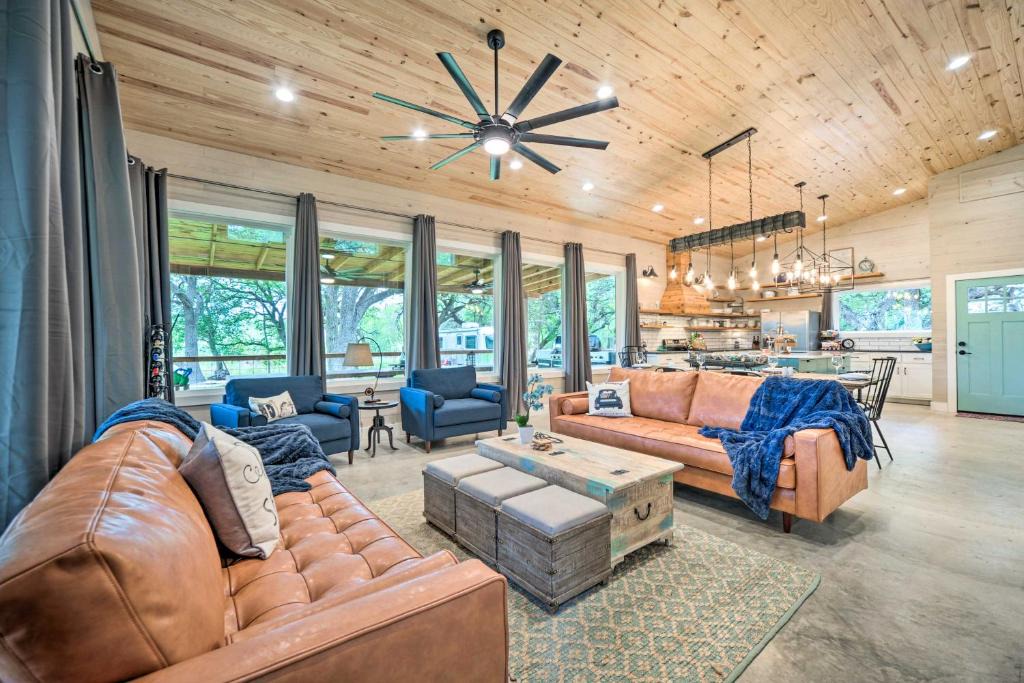 Blanco House | Stunning Blanco Home with Direct River Access!