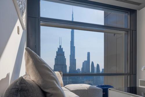 DIFC Apartment | Stunning Burj Khalifa & Downtown Views - Elegant 1BR in The Iconic Index Tower