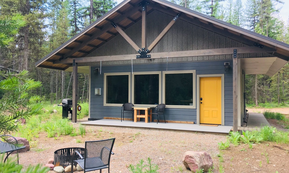Essex Cabin | Stunning Cabin Bordering Glacier National Park/Flathead River on 9 Acres!